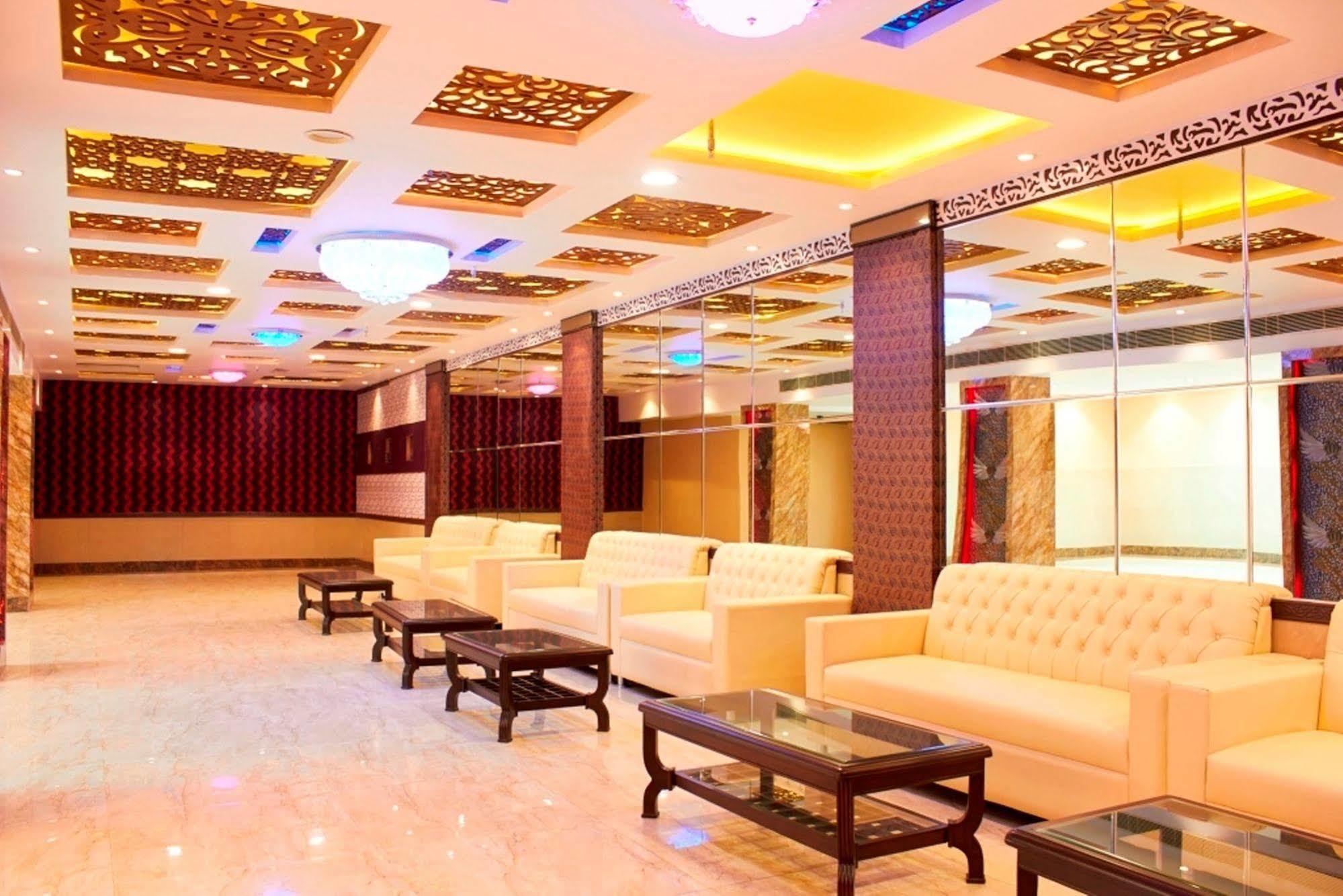 Hotel Waterfall Delhi  Eksteriør bilde