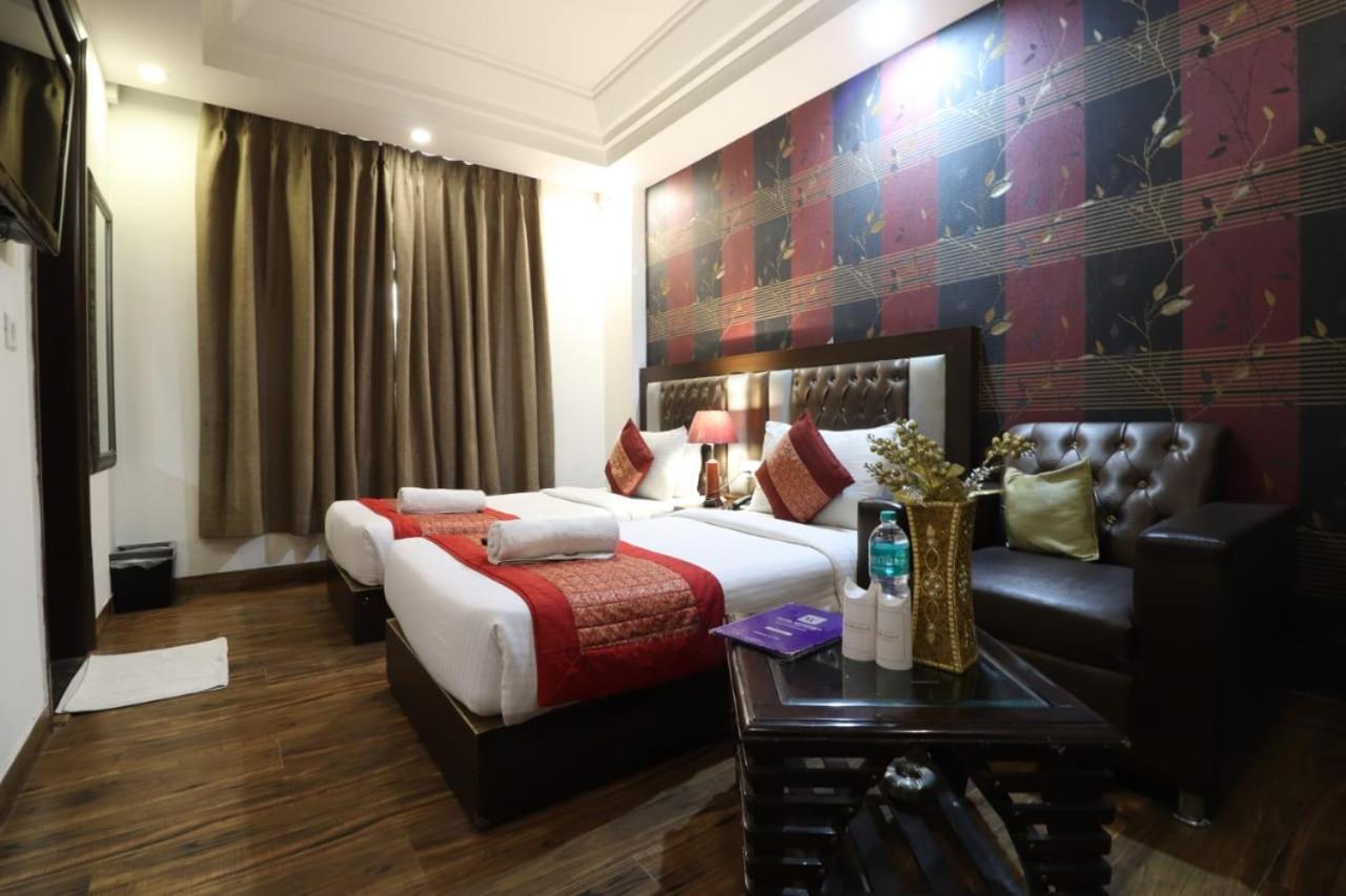 Hotel Waterfall Delhi  Eksteriør bilde