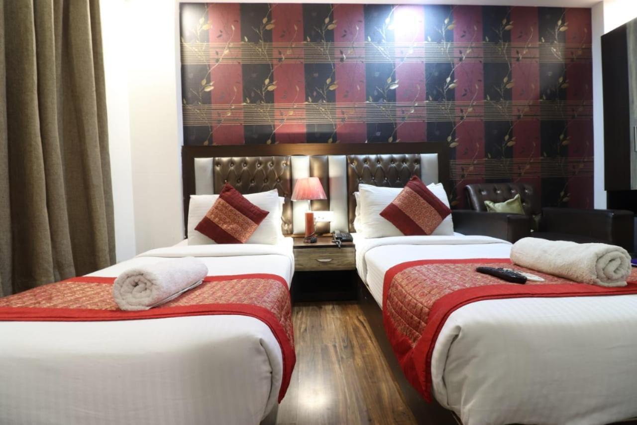 Hotel Waterfall Delhi  Eksteriør bilde