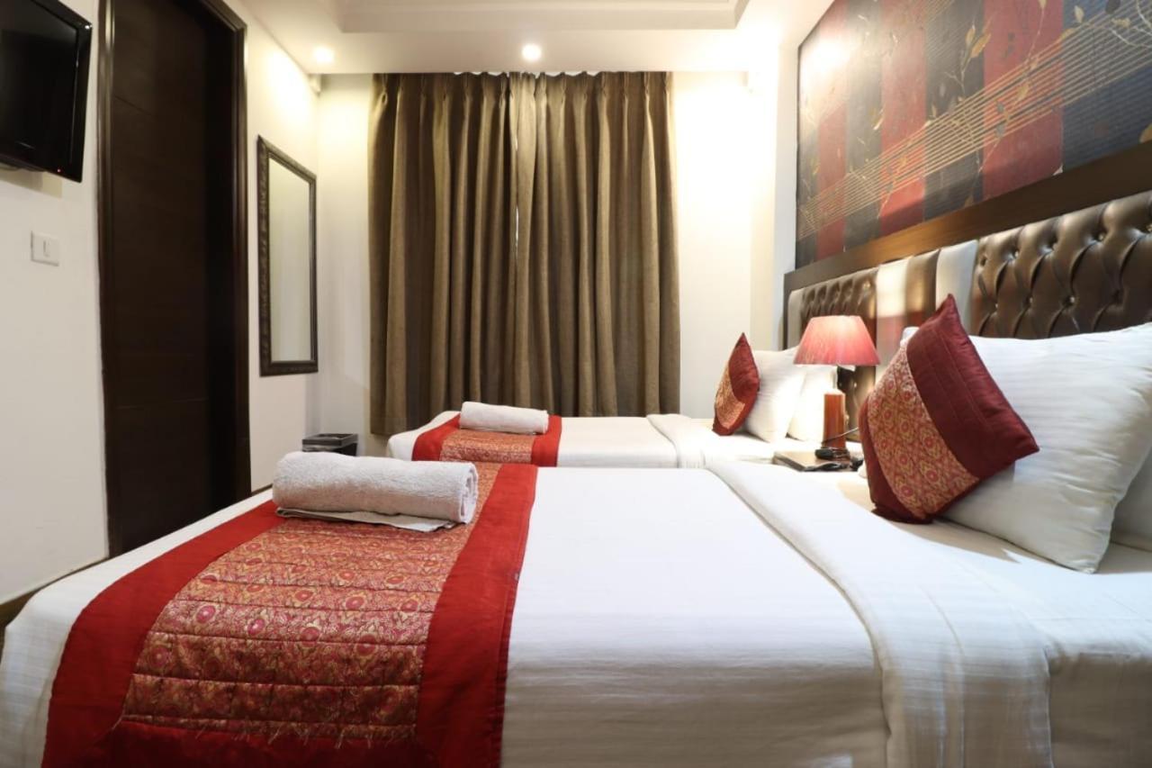Hotel Waterfall Delhi  Eksteriør bilde